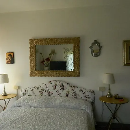 Angelo Custode ベッド・アンド・ブレックファスト ペザロ